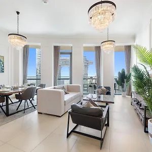 First Class 2br With Full Skyline & Sea View Apartment Dubai